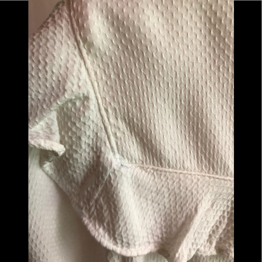 A Pictures Worth Floral Embroidered Trim Top Sz S - Picture 11 of 11